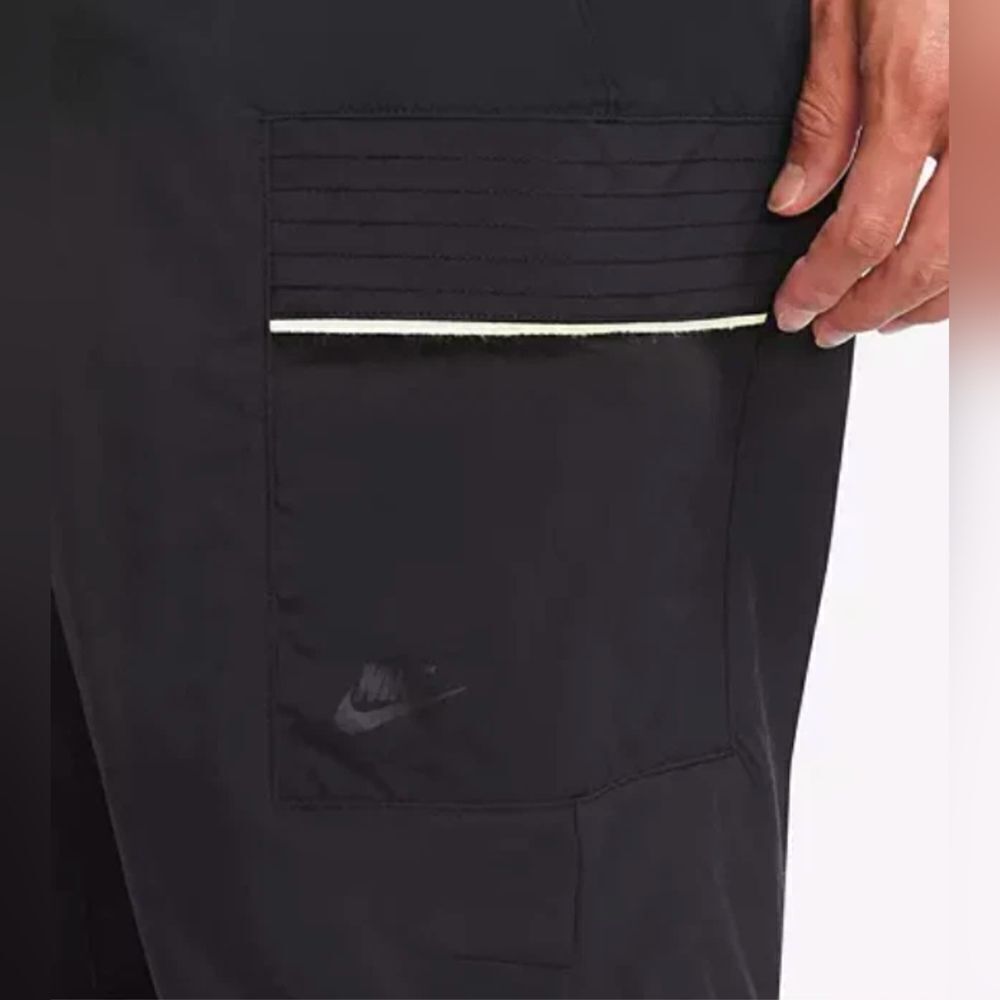Nike Sportswear Style Essentials Utility Cargo Pants Standard Fit Taper Leg NWT - Picture 3 of 10